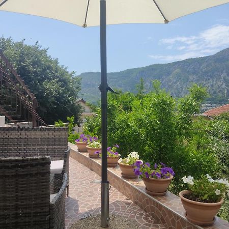 Apartments Feniks Kotor Buitenkant foto
