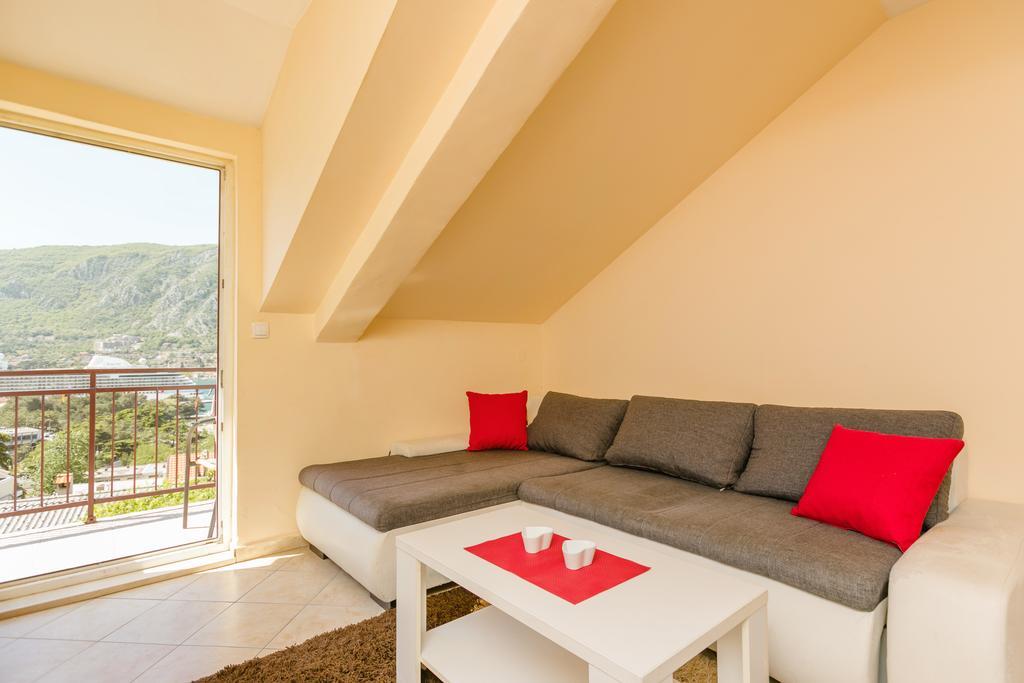 Apartments Feniks Kotor Buitenkant foto