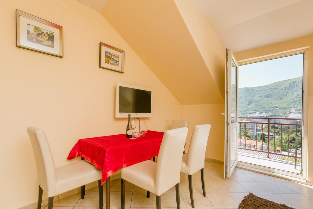 Apartments Feniks Kotor Buitenkant foto