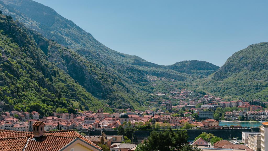 Apartments Feniks Kotor Buitenkant foto