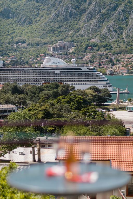 Apartments Feniks Kotor Buitenkant foto